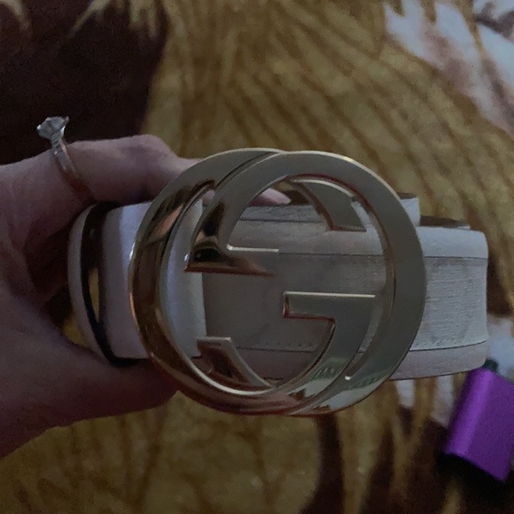 Gucci belts in excellent condition worn maybe once or twice - Picture 2 of 3